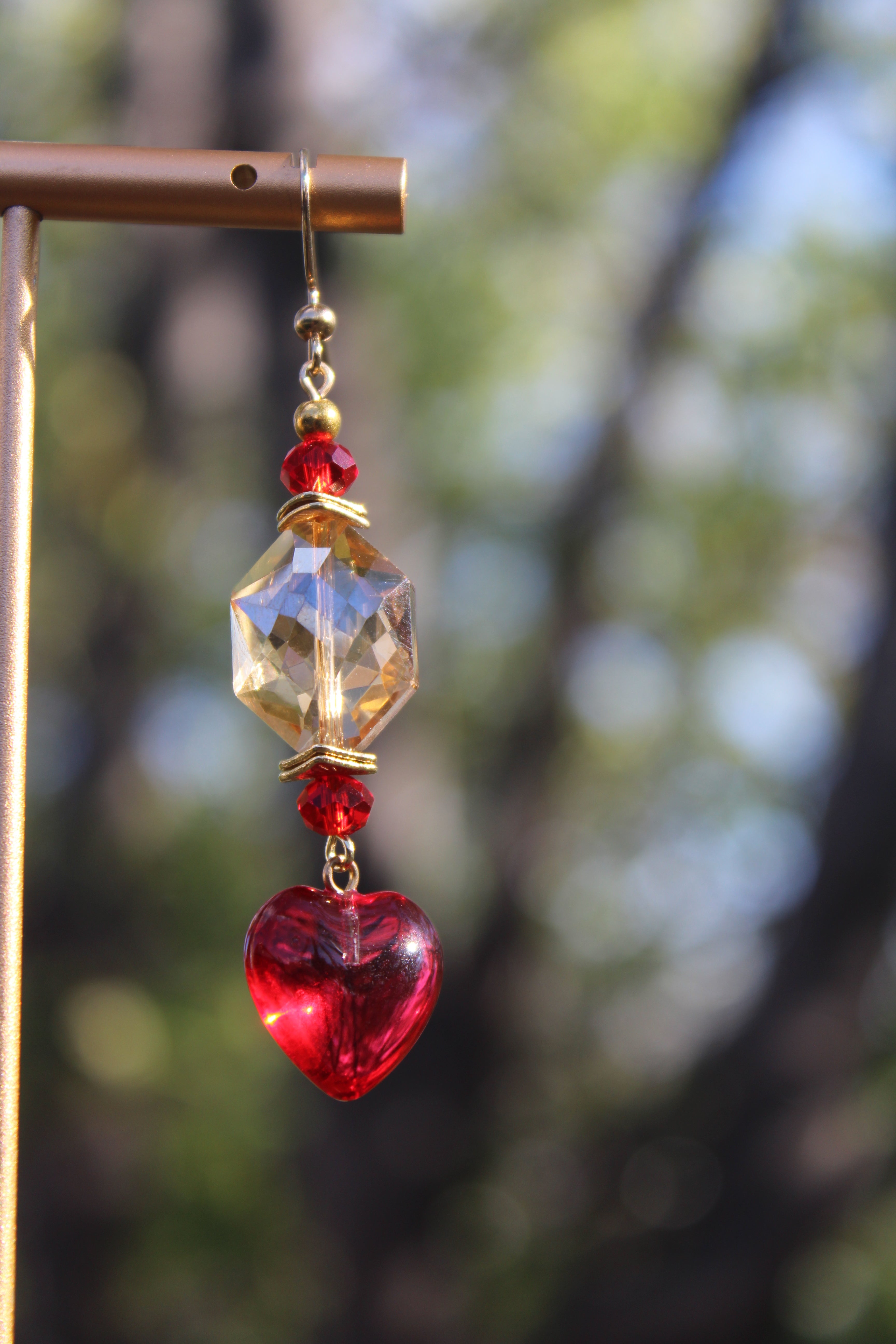 Queen Heart (Single Earring)