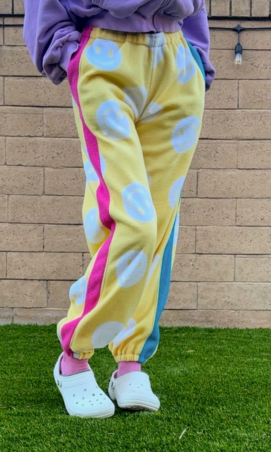 Custom Cozy Smiley Duo Groovers