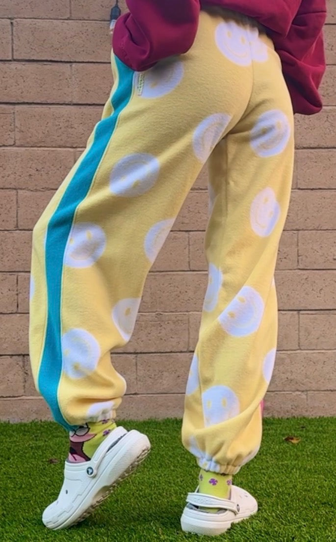 Custom Cozy Smiley Duo Groovers