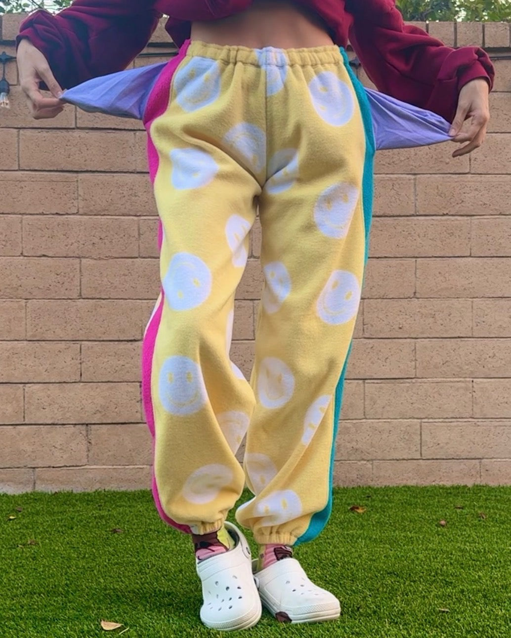 Custom Cozy Smiley Duo Groovers